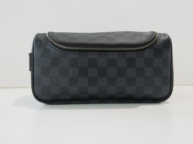 トワレ・ポーチ