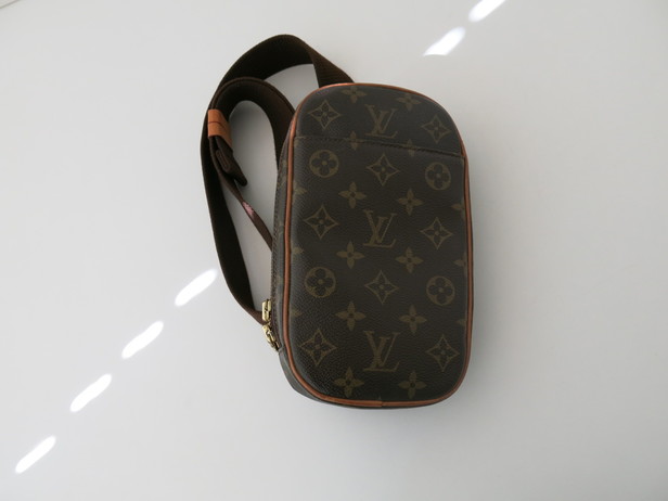 ポシェットガンジュ