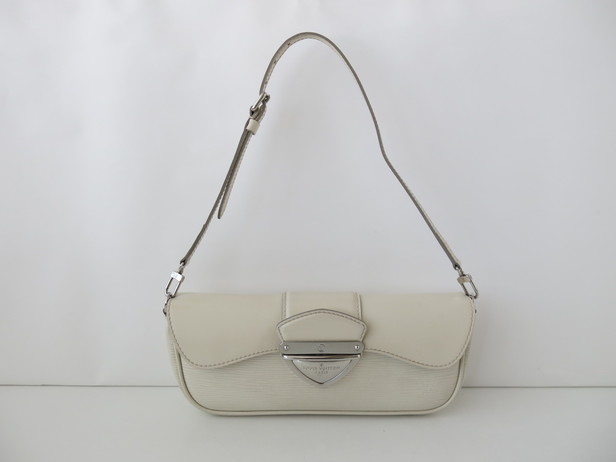 ポシェットモンテーニュ