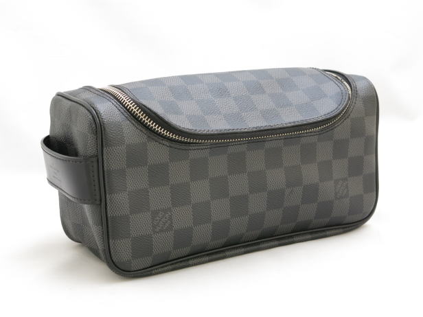 トワレ・ポーチ