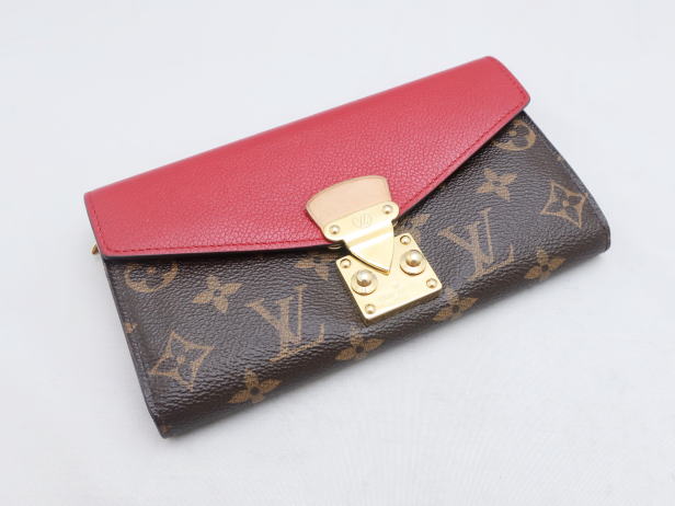 ポルトフォイユ・パラス