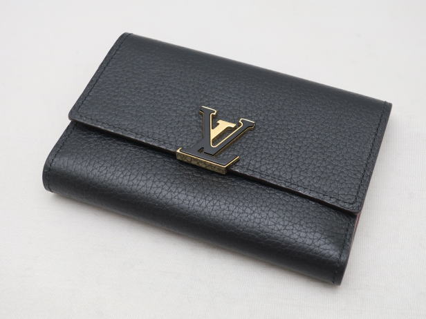 ポルトフォイユ・カプシーヌ コンパクト