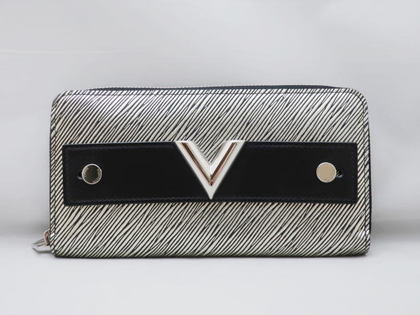 エッセンシャルLVジッピーウォレット