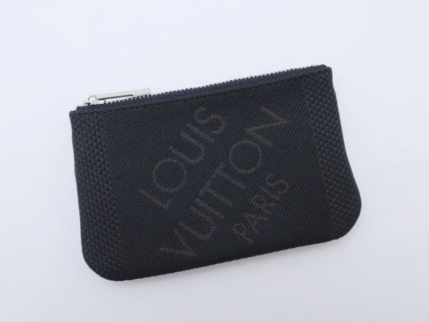 ポシェット・クレ カルト クレディ